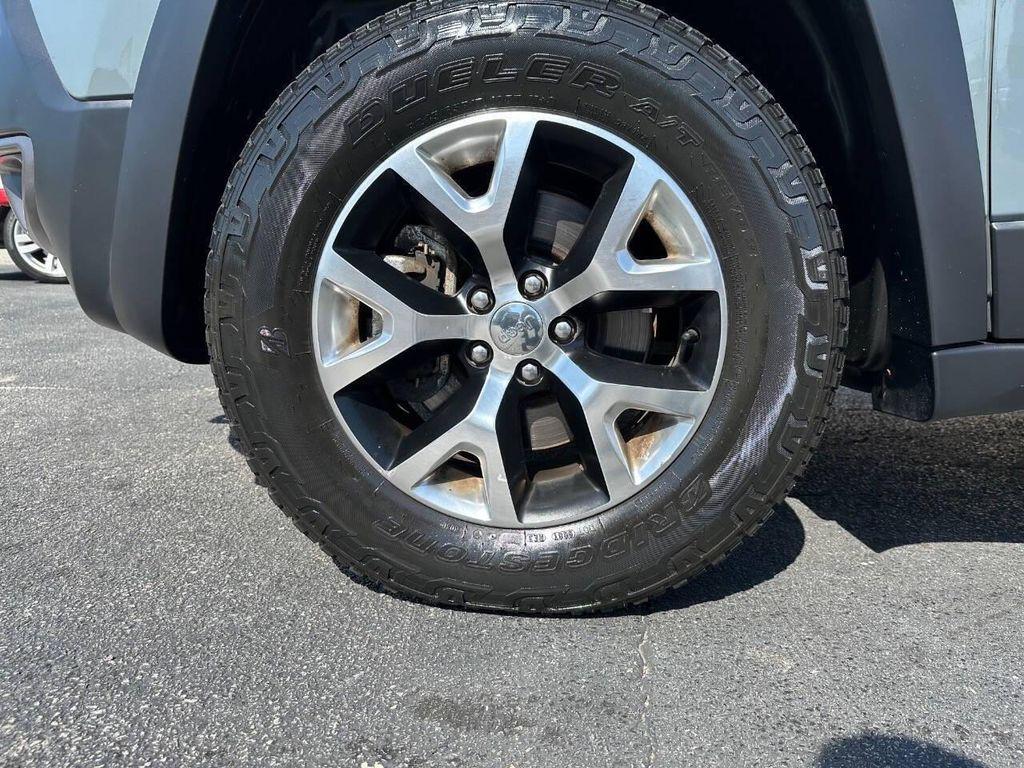 used 2014 Jeep Cherokee car, priced at $9,998