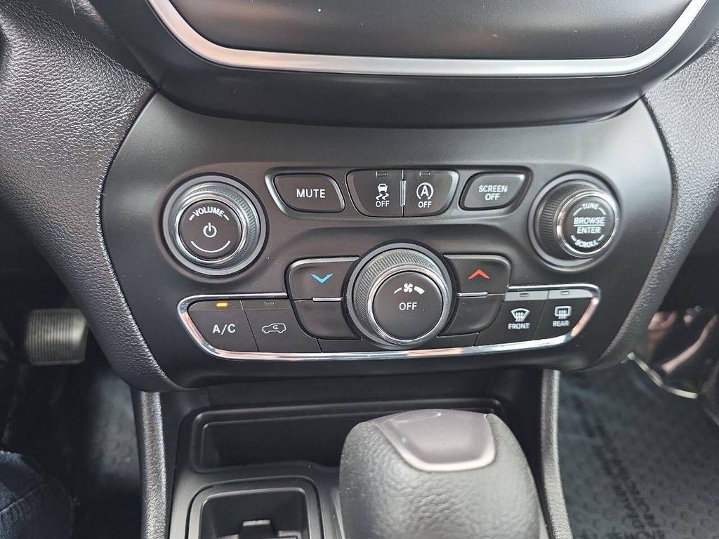 used 2019 Jeep Cherokee car, priced at $15,995