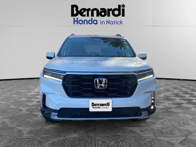 new 2025 Honda Pilot car, priced at $48,878