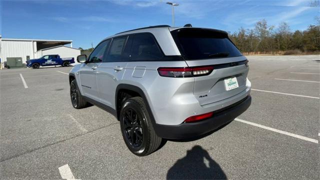 new 2024 Jeep Grand Cherokee car, priced at $45,775