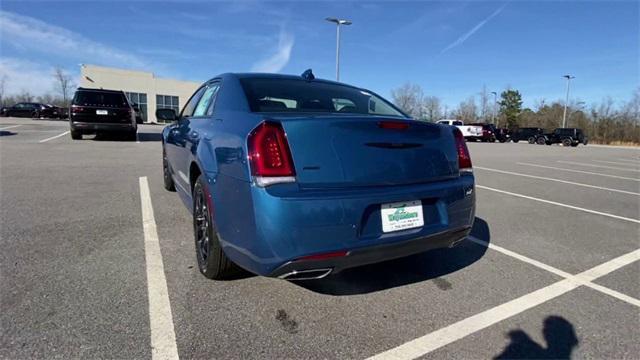 new 2023 Chrysler 300 car, priced at $37,498