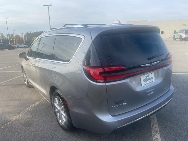 used 2021 Chrysler Pacifica car, priced at $23,211