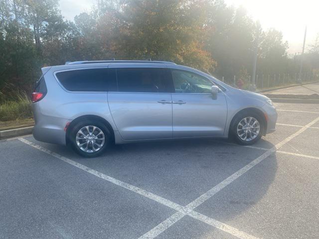 used 2021 Chrysler Pacifica car, priced at $23,211