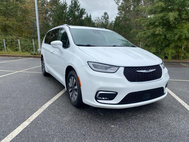 used 2021 Chrysler Pacifica car, priced at $20,519