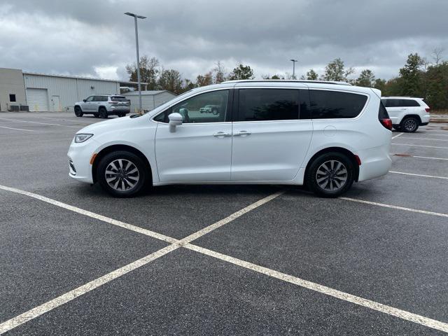 used 2021 Chrysler Pacifica car, priced at $20,519