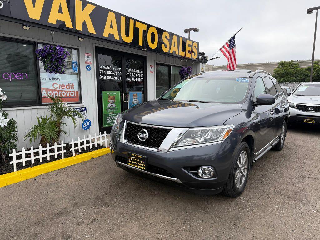 used 2013 Nissan Pathfinder car, priced at $12,999