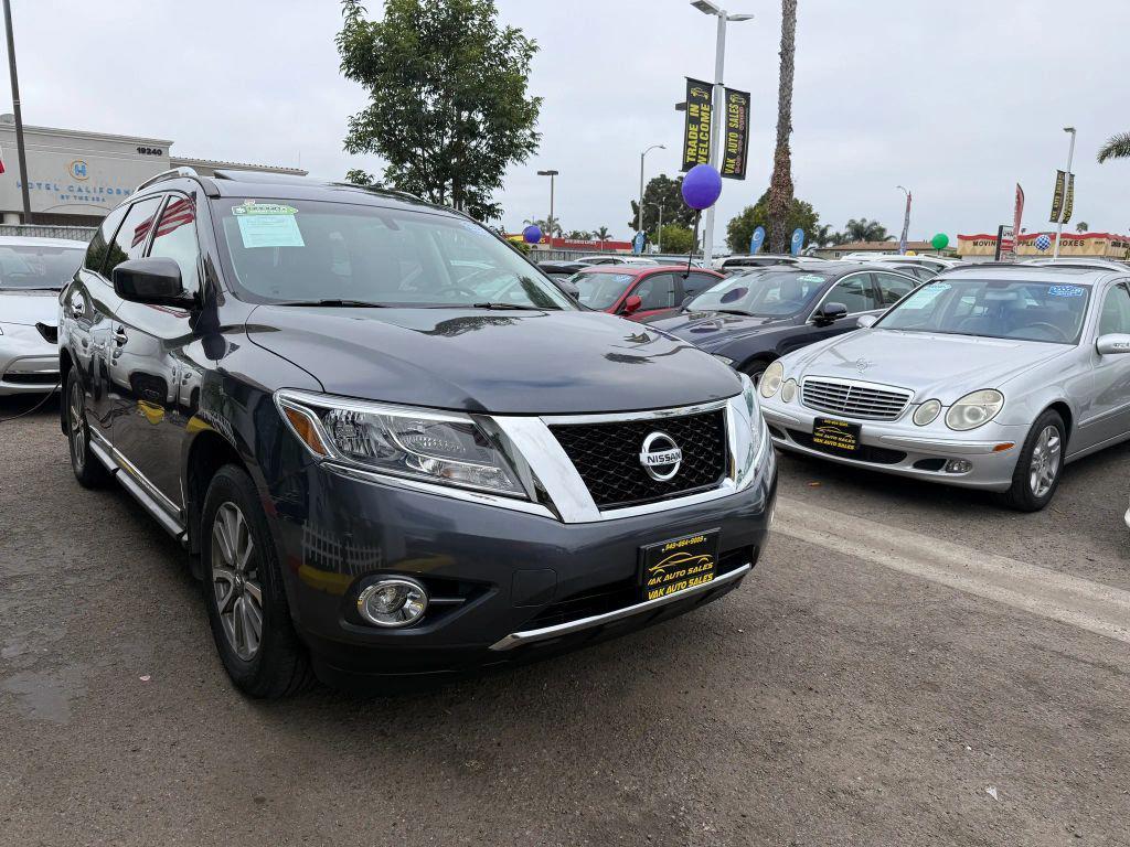 used 2013 Nissan Pathfinder car, priced at $12,999