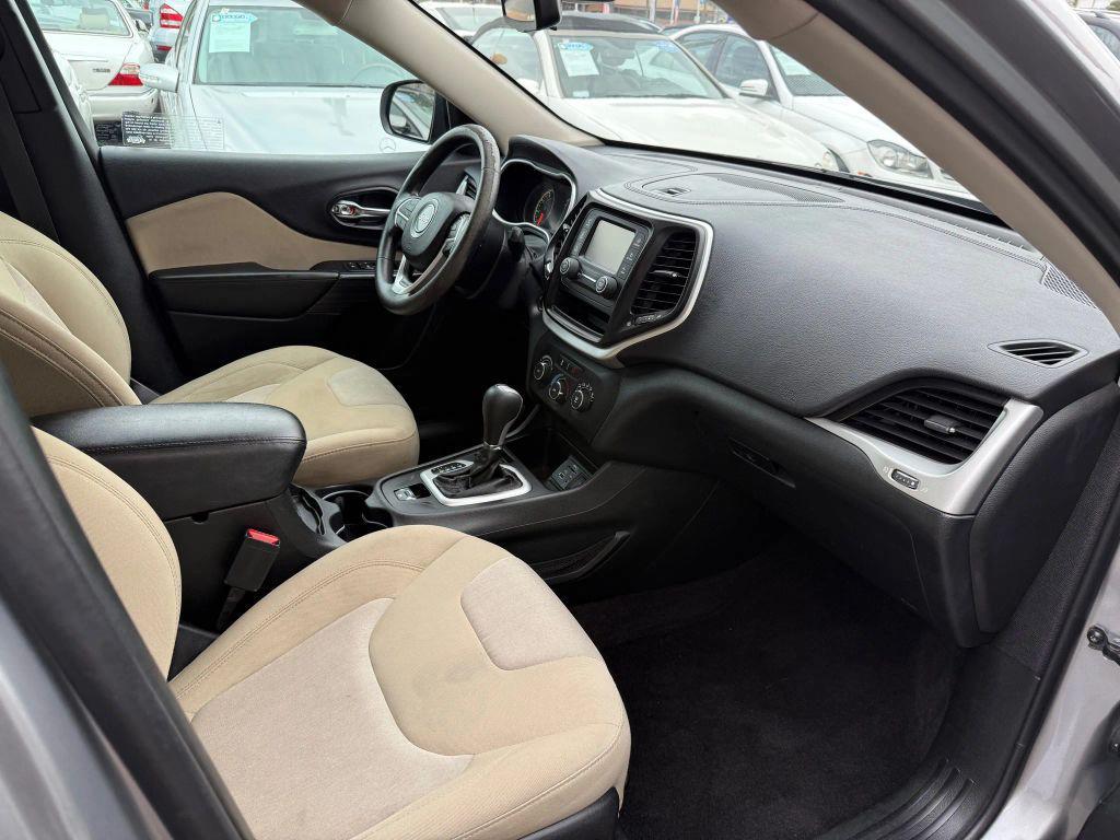 used 2016 Jeep Cherokee car, priced at $7,999