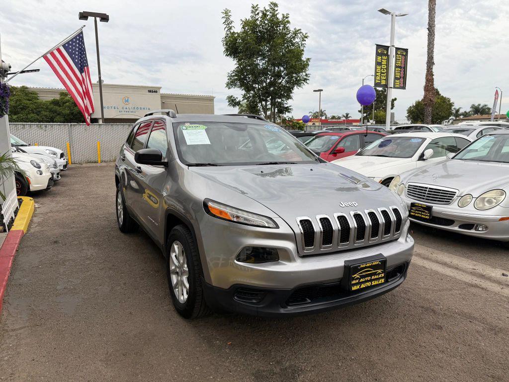 used 2016 Jeep Cherokee car, priced at $7,999