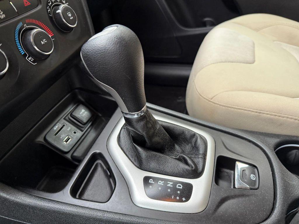 used 2016 Jeep Cherokee car, priced at $7,999
