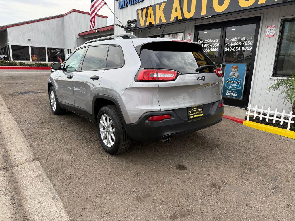 used 2016 Jeep Cherokee car, priced at $7,999
