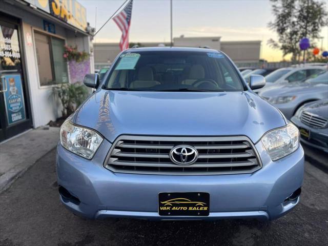 used 2008 Toyota Highlander car, priced at $10,999