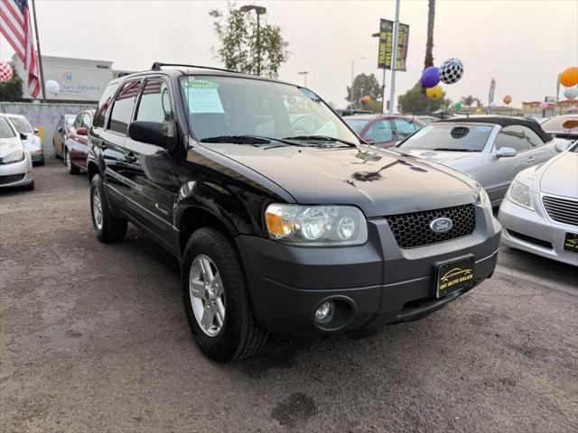 used 2006 Ford Escape Hybrid car, priced at $6,999