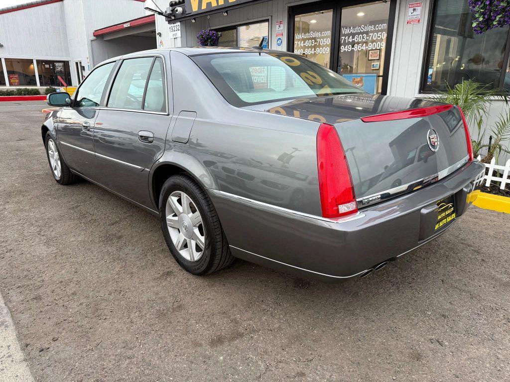 used 2006 Cadillac DTS car, priced at $9,499
