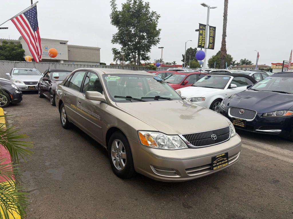 used 2000 Toyota Avalon car, priced at $6,999