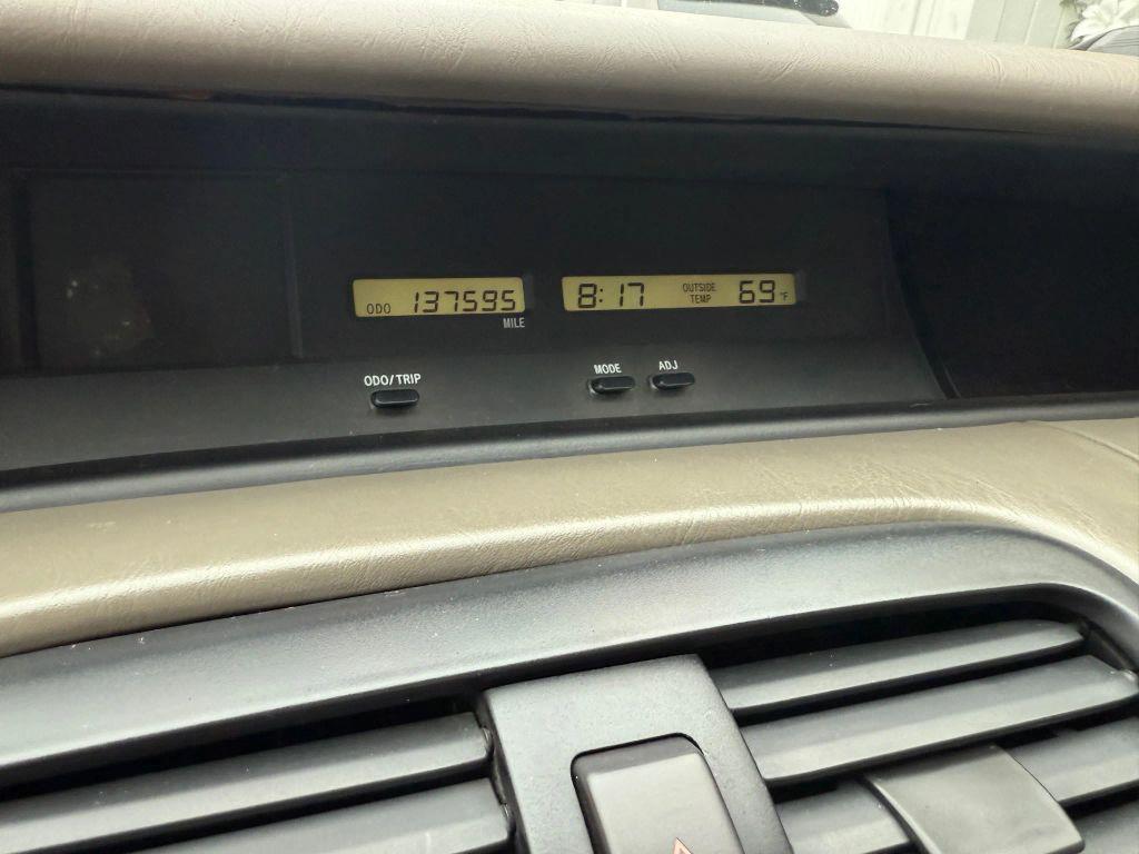 used 2000 Toyota Avalon car, priced at $6,999