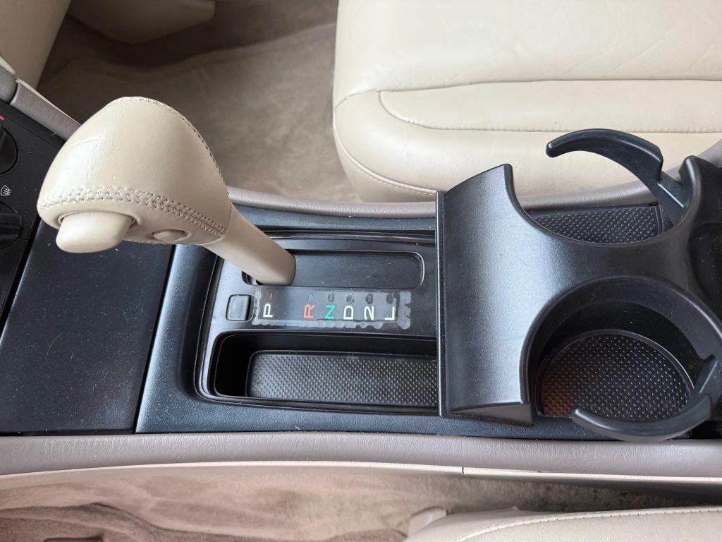 used 2000 Toyota Avalon car, priced at $6,999