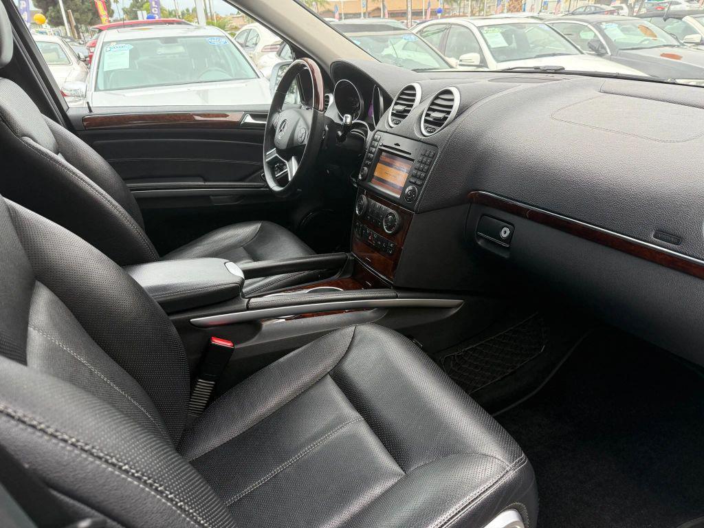 used 2009 Mercedes-Benz GL-Class car, priced at $9,999