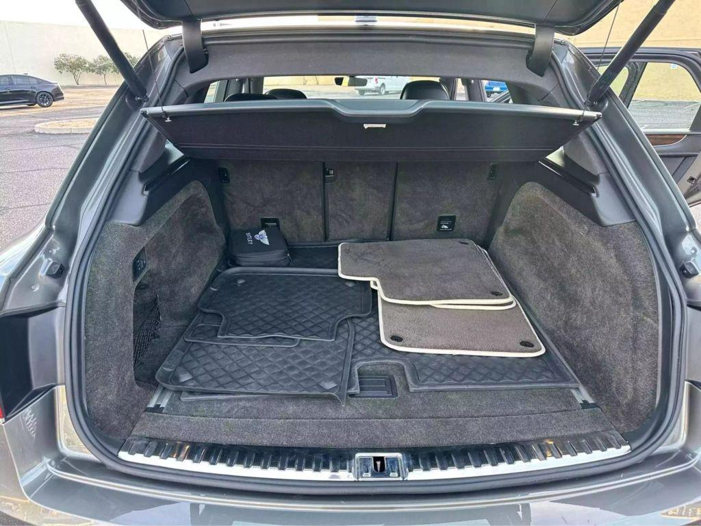 used 2018 Bentley Bentayga car, priced at $74,500