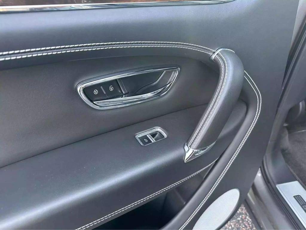 used 2018 Bentley Bentayga car, priced at $74,500