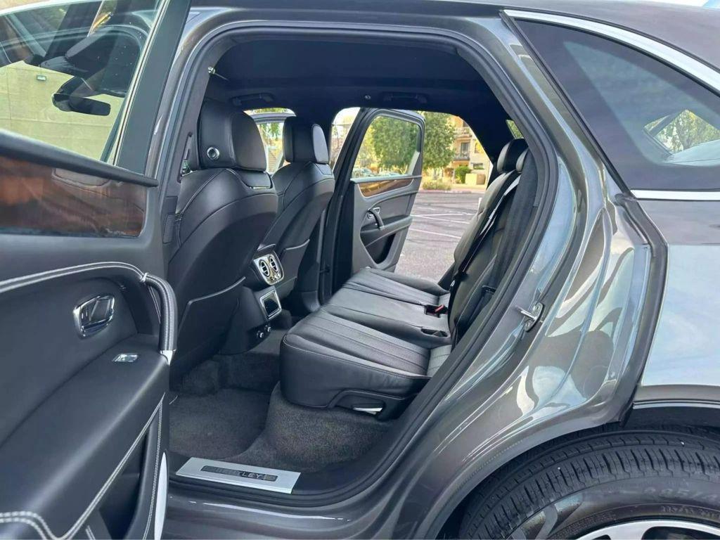 used 2018 Bentley Bentayga car, priced at $74,500