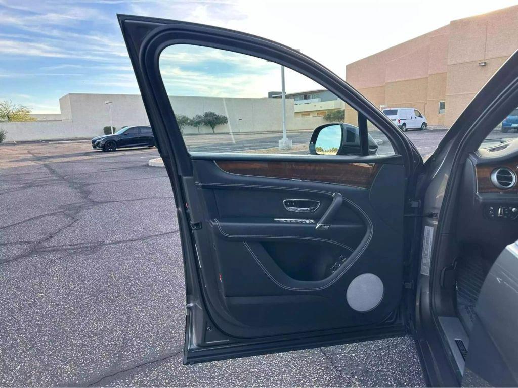 used 2018 Bentley Bentayga car, priced at $74,500