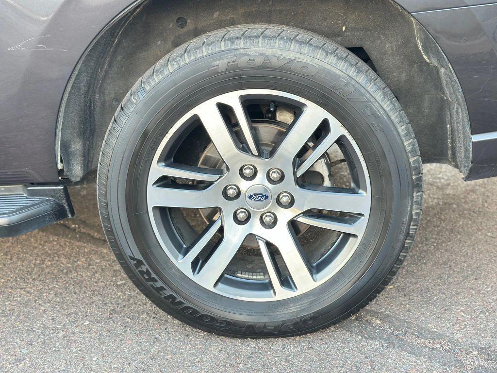 used 2024 Ford Expedition car, priced at $56,500