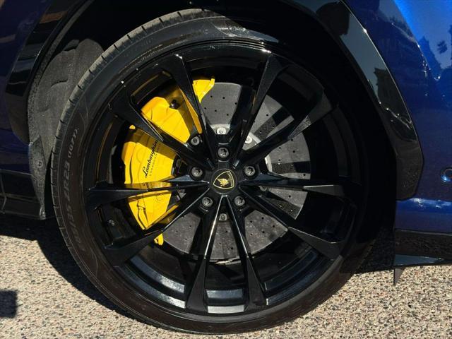 used 2021 Lamborghini Urus car, priced at $215,000