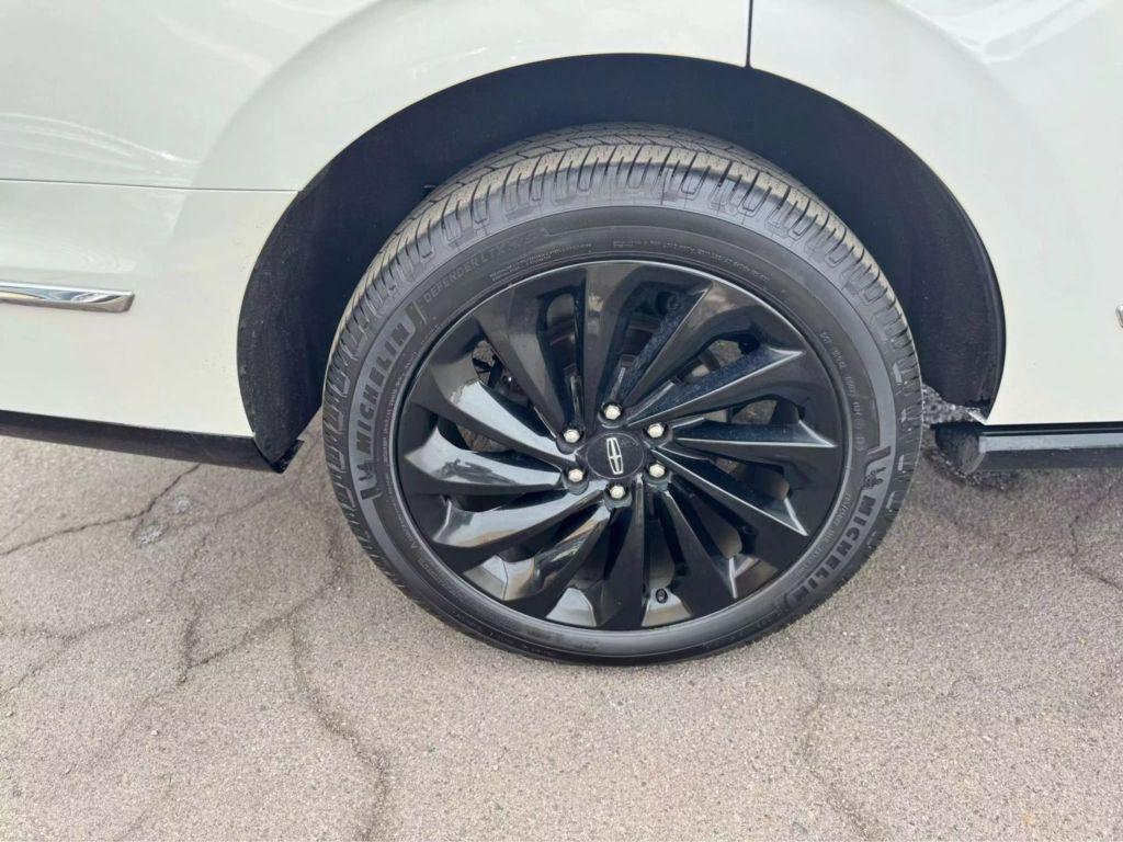 used 2020 Lincoln Navigator car, priced at $38,250