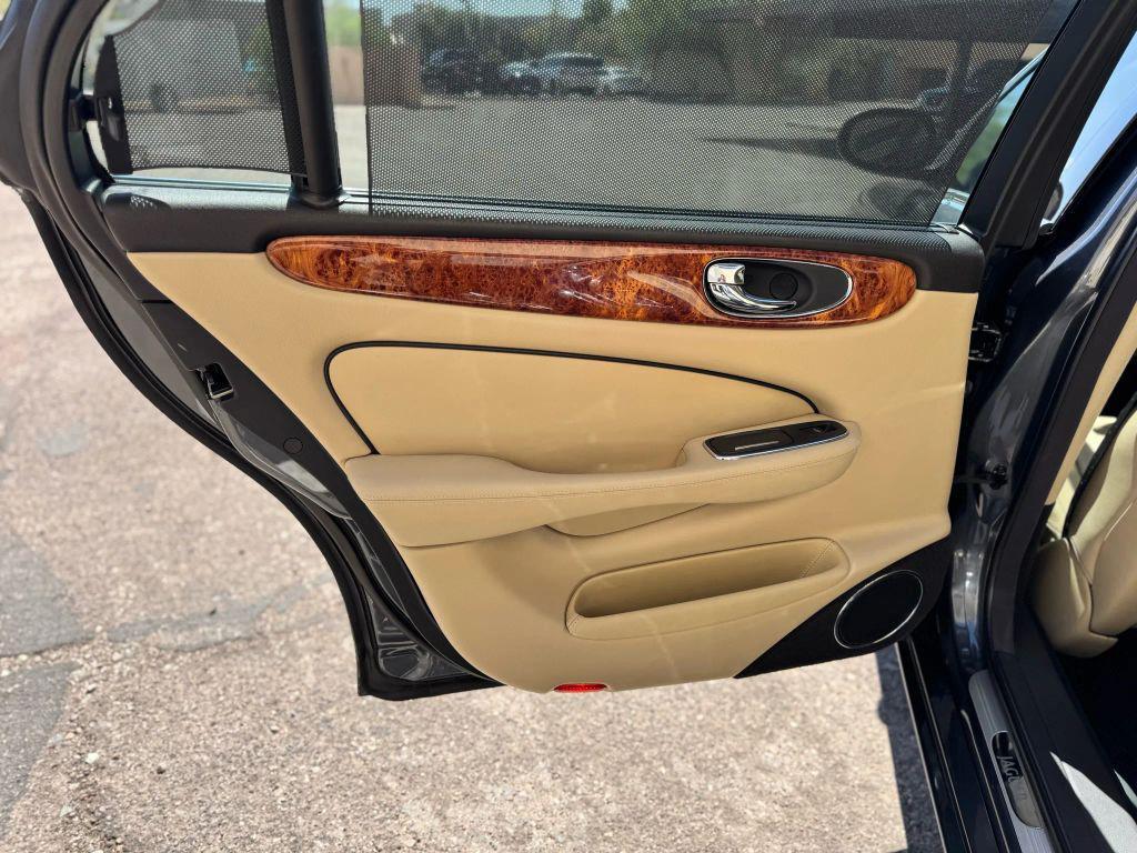 used 2007 Jaguar XJ car, priced at $9,850