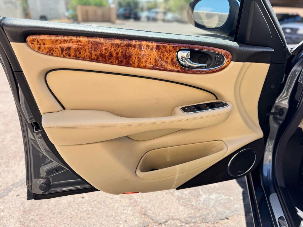 used 2007 Jaguar XJ car, priced at $9,850