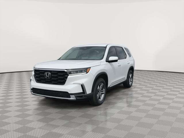 new 2025 Honda Pilot car, priced at $45,350