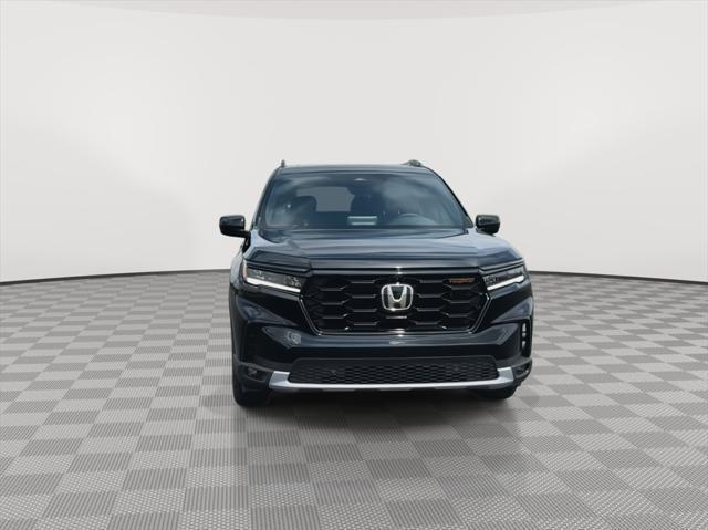 new 2025 Honda Pilot car, priced at $50,795