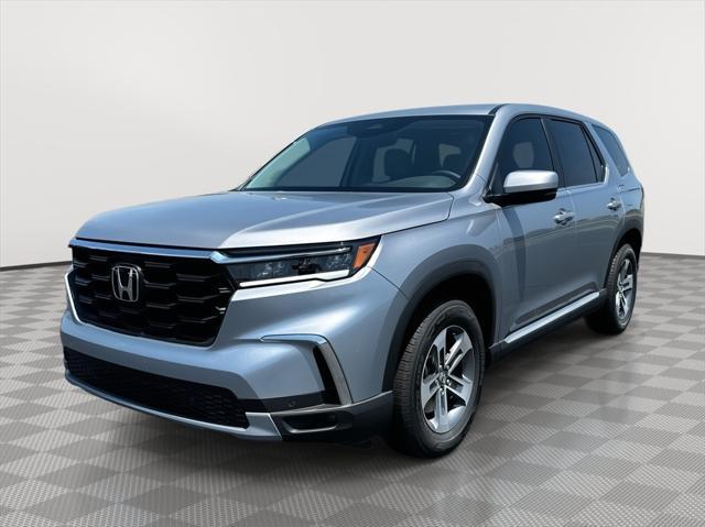 new 2025 Honda Pilot car, priced at $44,895