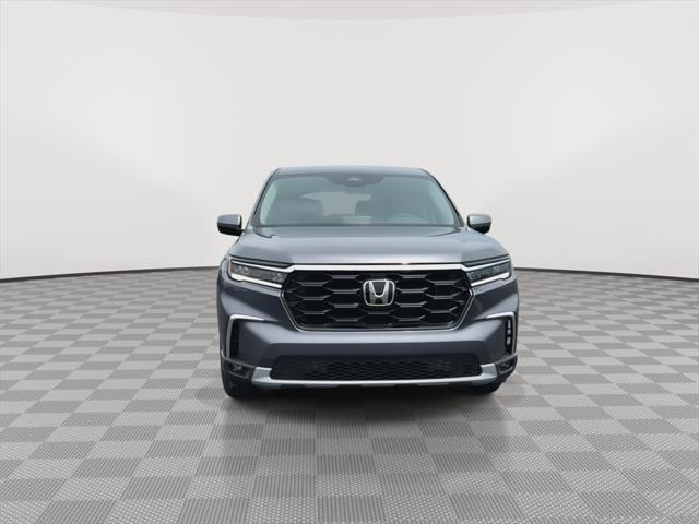 new 2025 Honda Pilot car, priced at $44,895