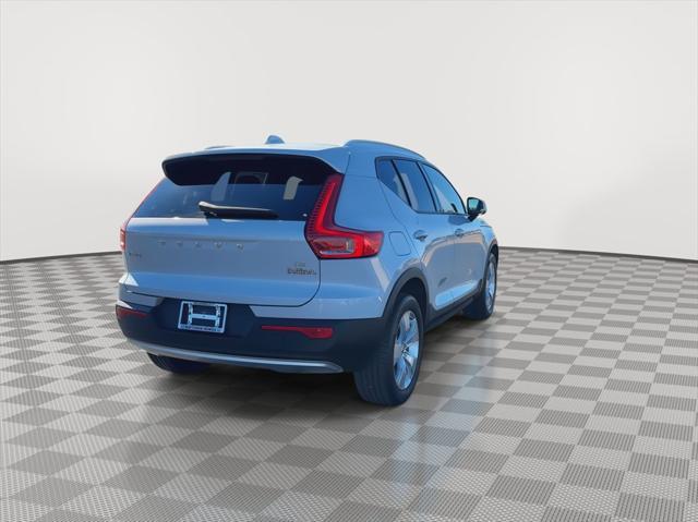 used 2022 Volvo XC40 car, priced at $27,700