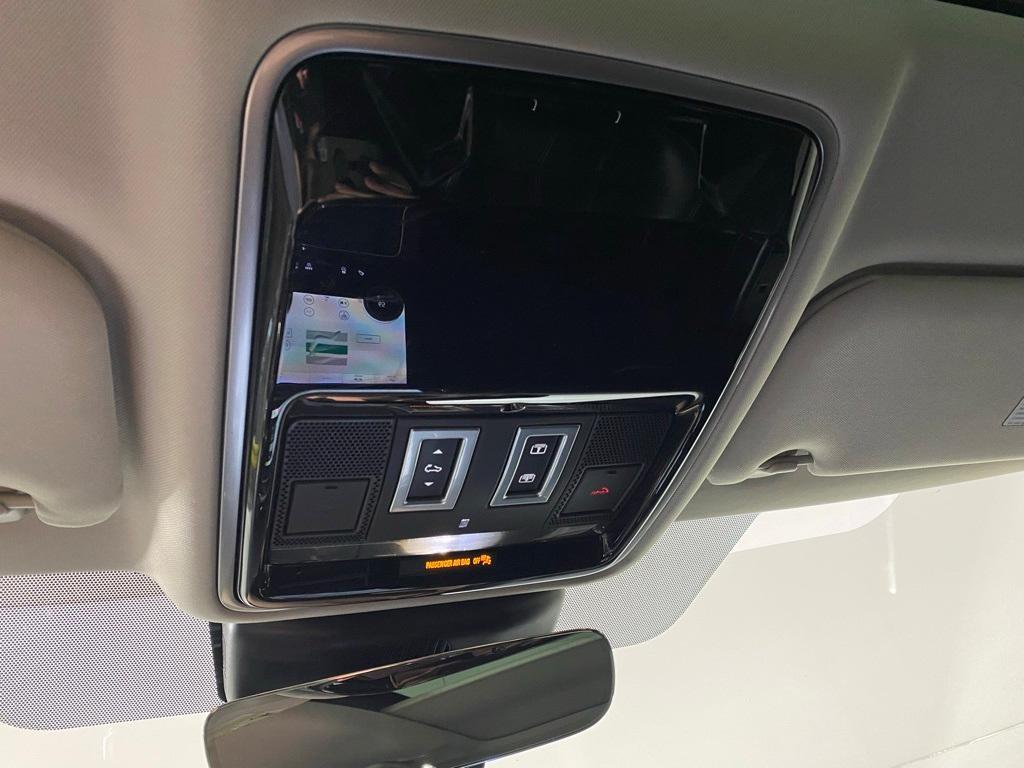 used 2020 Land Rover Range Rover Velar car, priced at $25,471