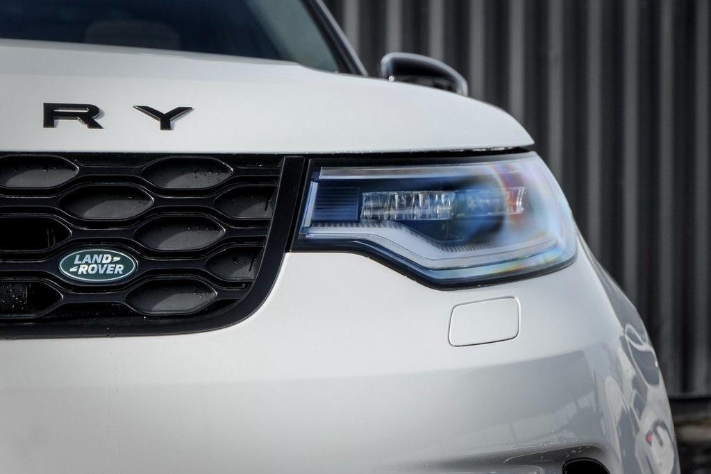 new 2025 Land Rover Discovery car, priced at $80,525