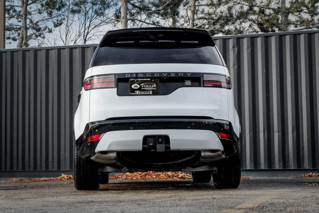 new 2025 Land Rover Discovery car, priced at $80,525