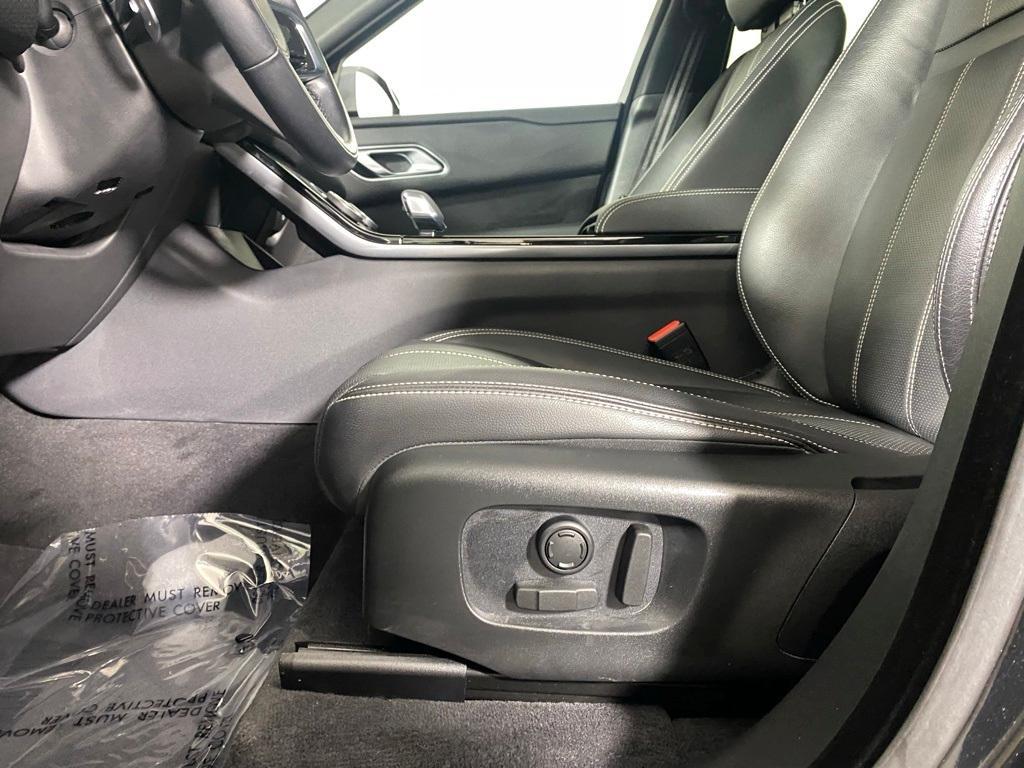 used 2022 Land Rover Range Rover Velar car, priced at $38,964