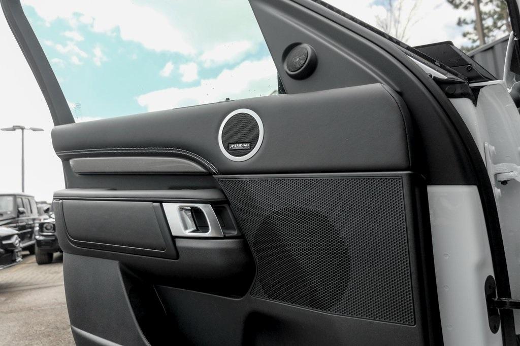new 2025 Land Rover Discovery car, priced at $84,518