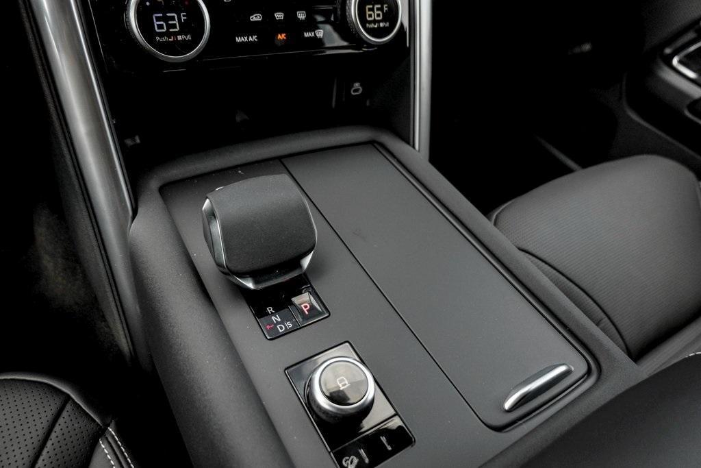 new 2025 Land Rover Discovery car, priced at $84,518