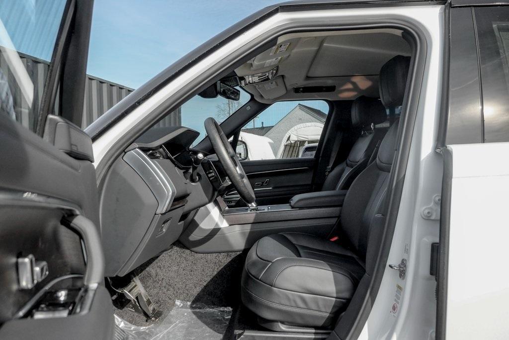 new 2025 Land Rover Range Rover car, priced at $141,565
