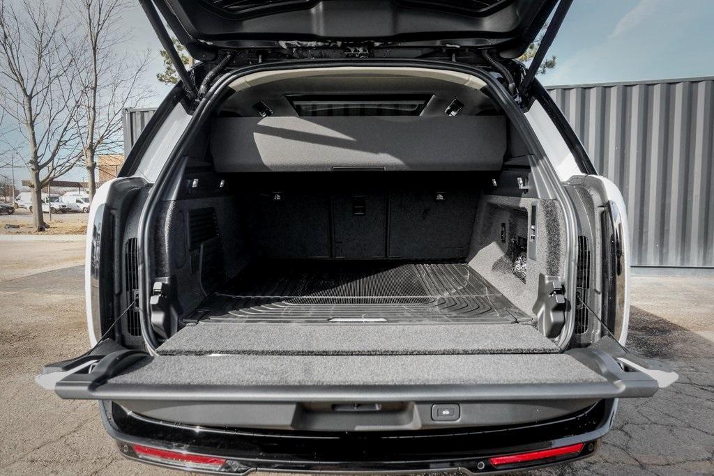 new 2025 Land Rover Range Rover car, priced at $141,565