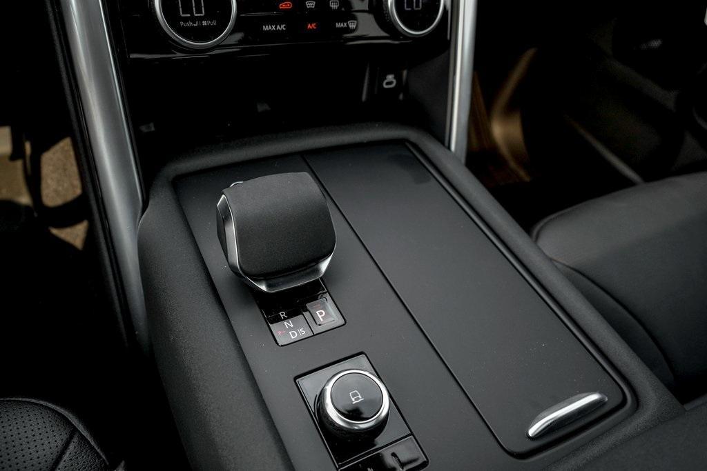 new 2025 Land Rover Discovery car, priced at $67,793