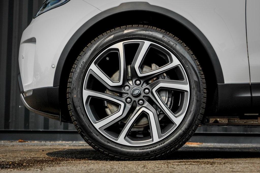new 2025 Land Rover Discovery car, priced at $67,793