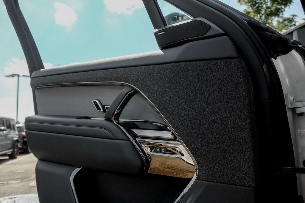 new 2025 Land Rover Range Rover Sport car, priced at $91,070
