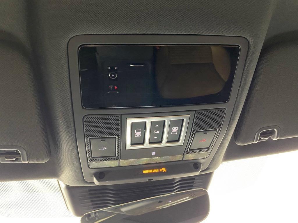 used 2023 Land Rover Discovery car, priced at $48,938