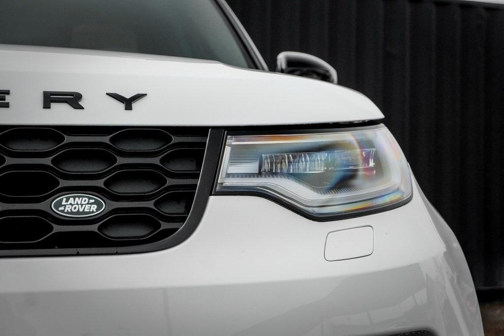 new 2025 Land Rover Discovery car, priced at $80,525