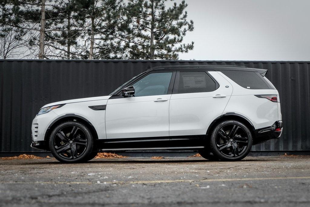 new 2025 Land Rover Discovery car, priced at $80,525